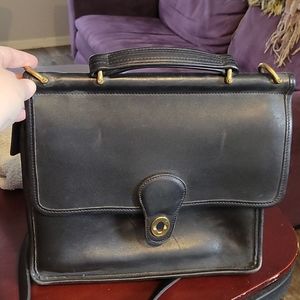 Vintage Coach Willis #9927 large crossbody